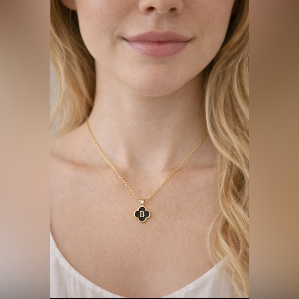 NEW Womens Stainless Steel Goldtone Black Clover Initial B Necklace 17.5